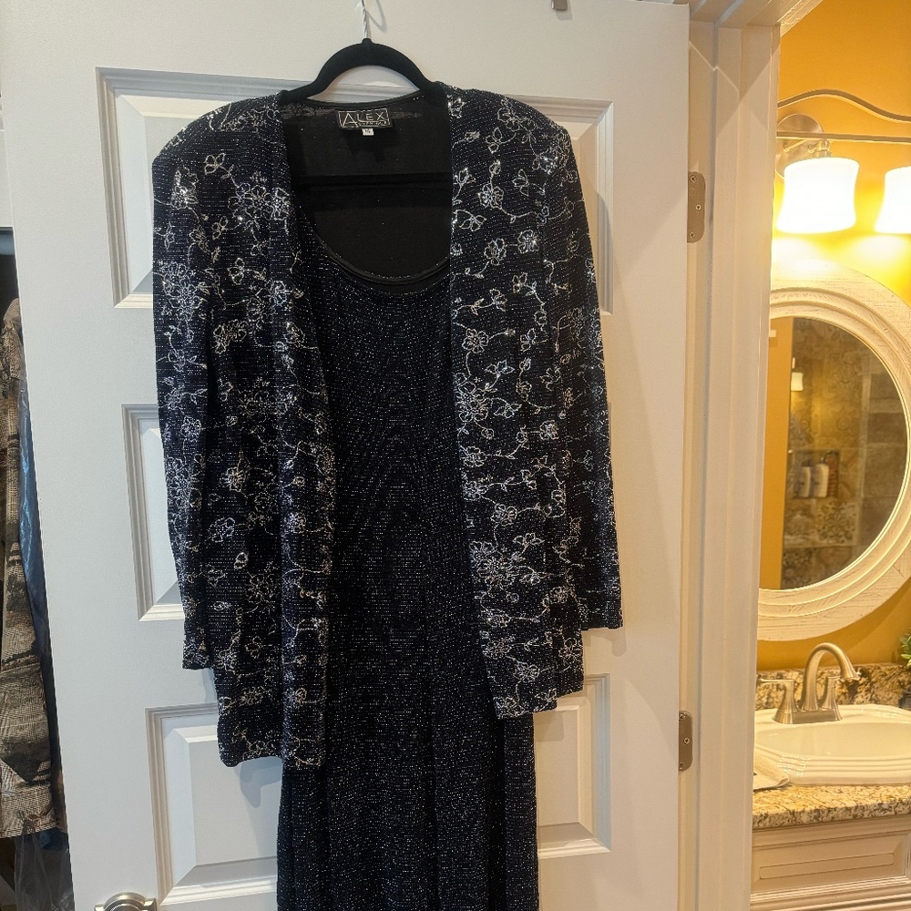 Women's Alex Evening Black Sleeveless Evening Dress with Jacket Size 14